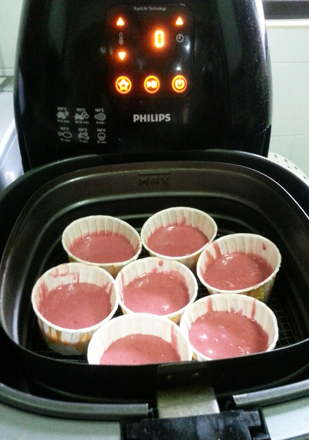 http://motherkao.com/wp-content/uploads/2013/12/Airbaked-red-velvet-cupcakes.jpg