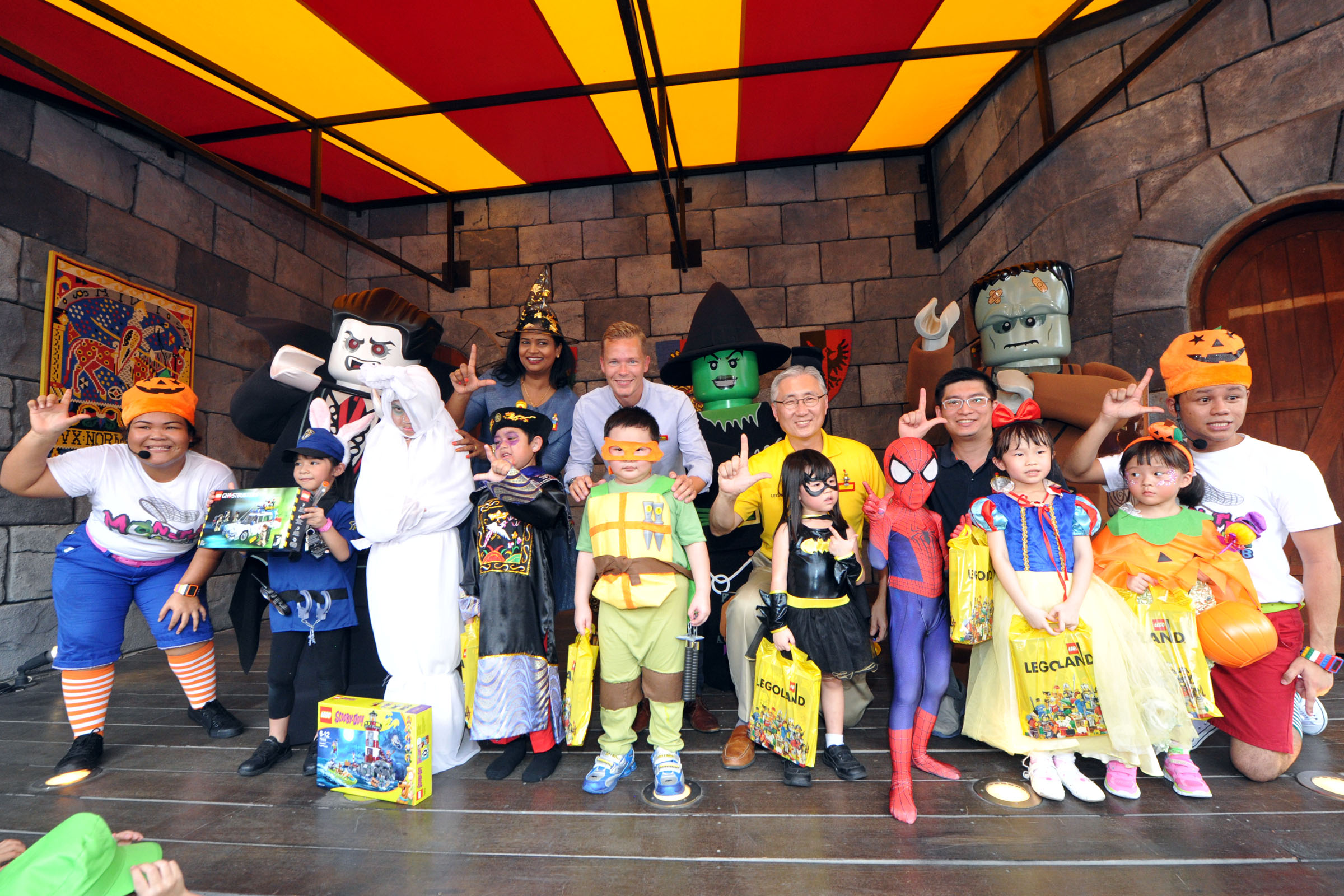 Legoland Malaysia VIPs and the best dressed finalists Picture Credit: Legoland Malaysia