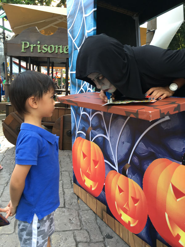 legolandhalloweenoct2016_kaokids-125