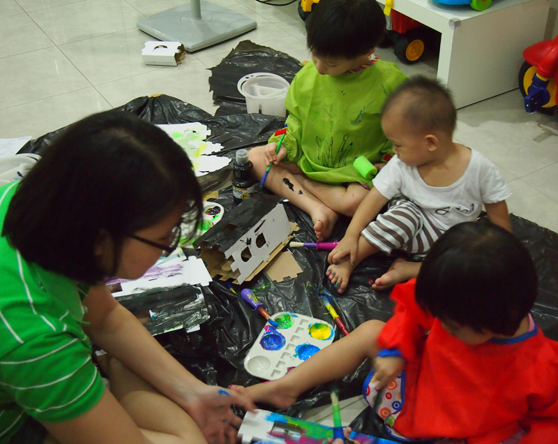 CraftPlay_Painting themselves too