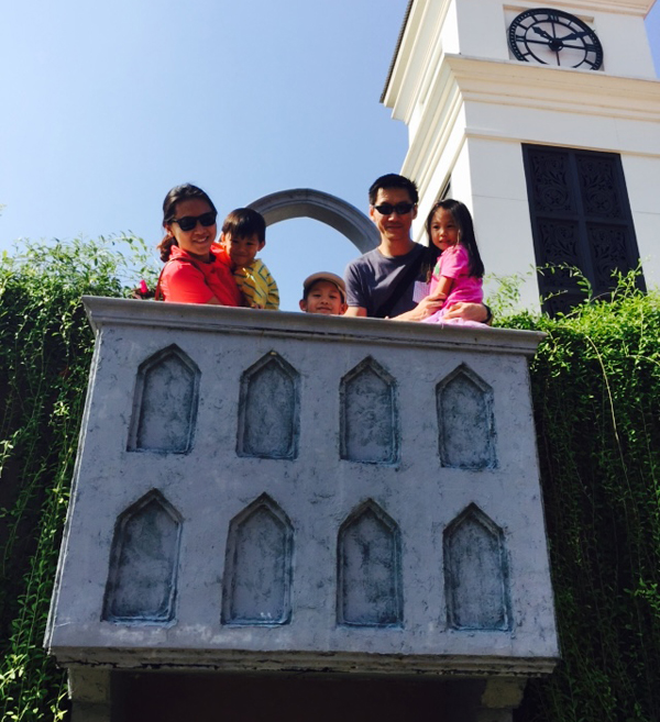 Act 2, Scene 2: Capulet's Garden Romeo, Romeo, wherefore art thou, Romeo?